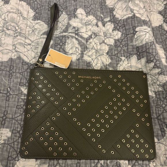 Michael Kors Handbags - Michael Kors NWT Dark Green Leather Eyelet Wristlet